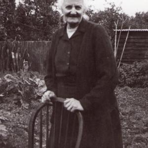 1940s Louise Wybrew